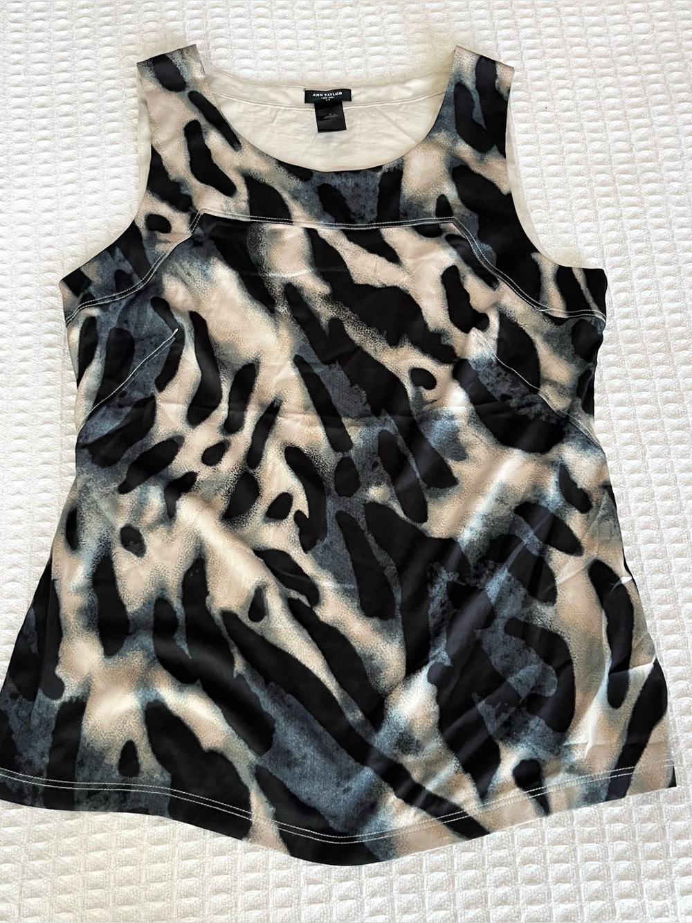 Ann Taylor Factory Black, Cream & Gray Printed Sleeveless Tank small
